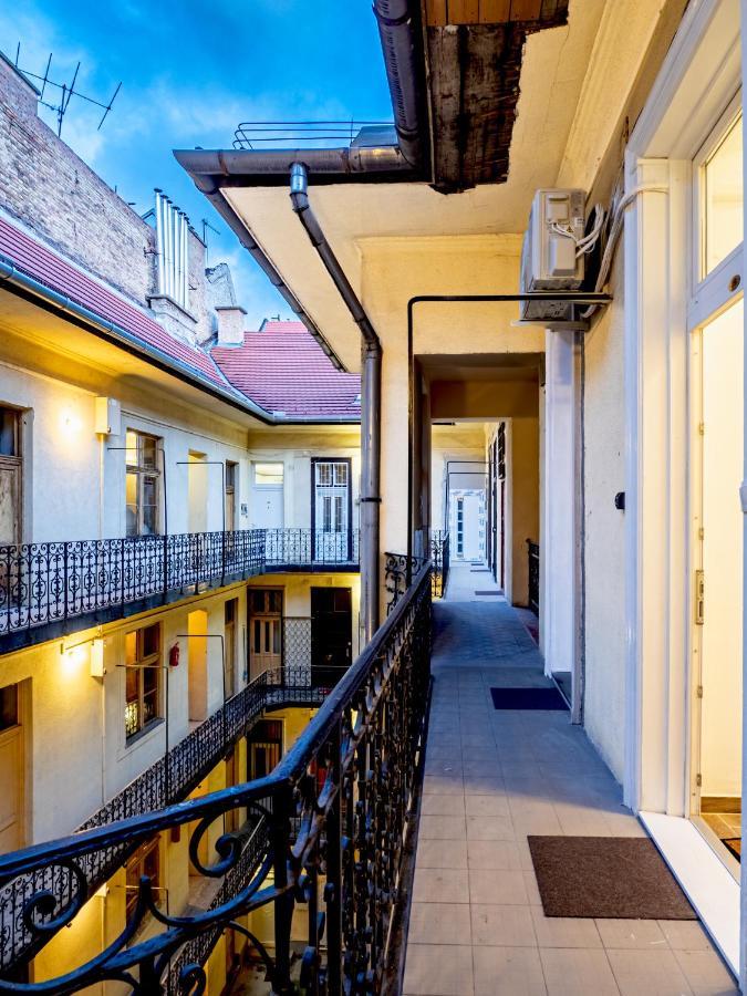 Gogol Studio Apartment Βουδαπέστη Εξωτερικό φωτογραφία